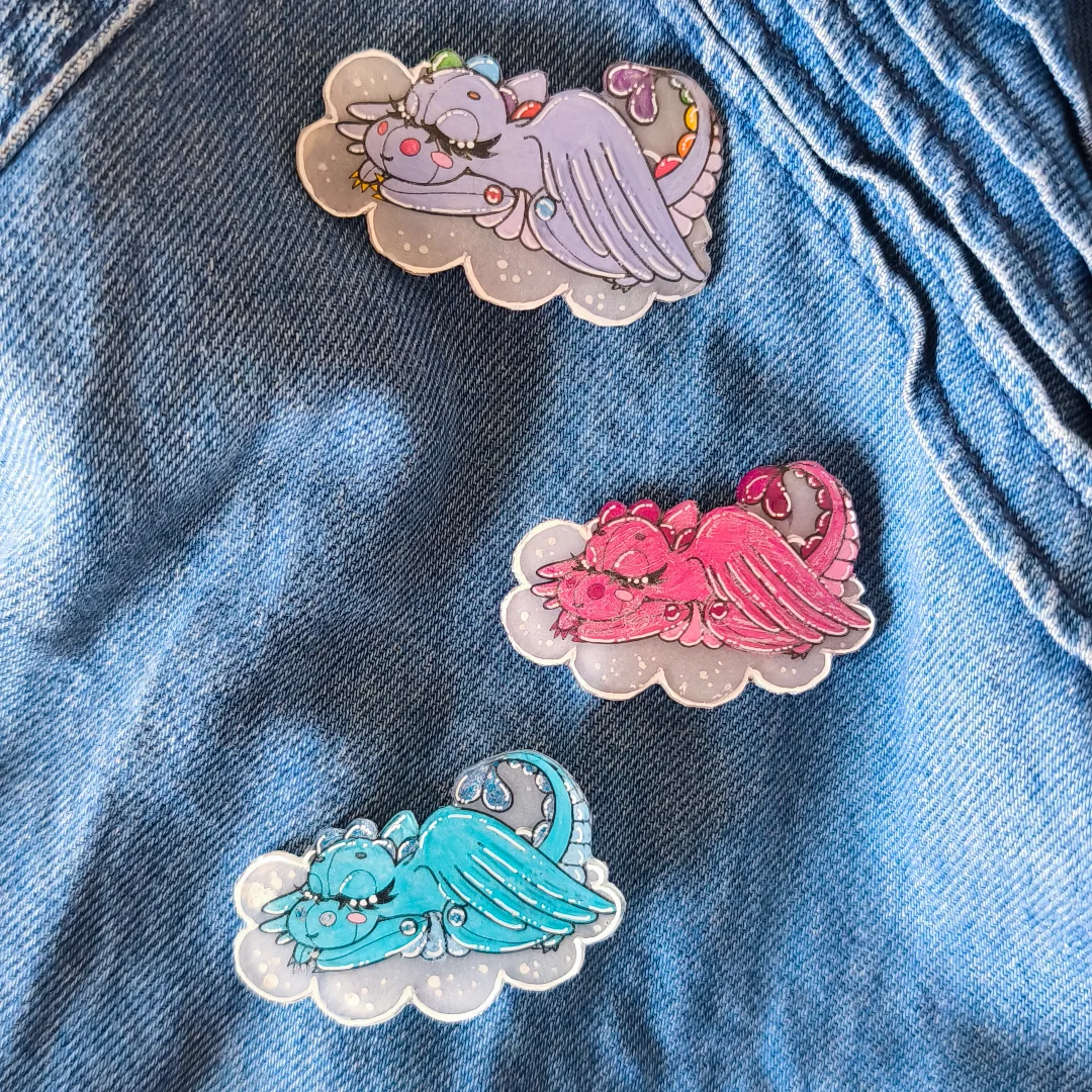 Aperçu de Pin's Artisanal Fait Main - "Mon Petit Dragon Endormi"